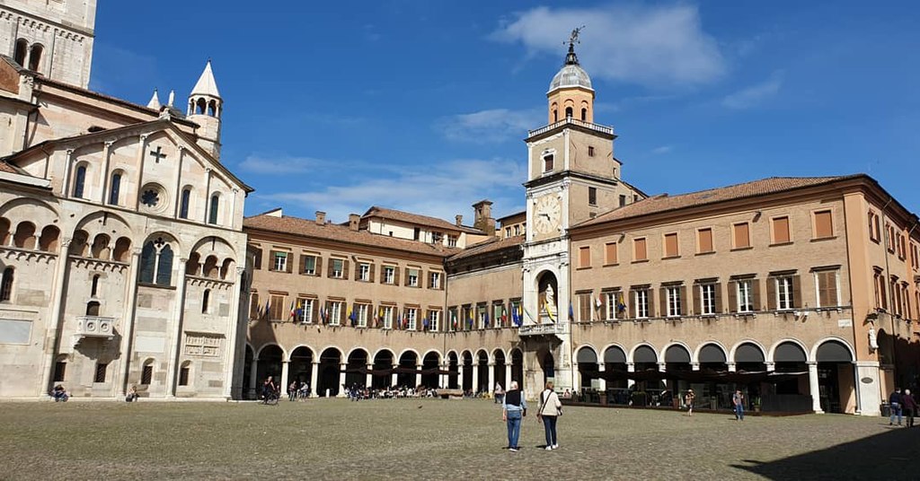 MODENA E MUSEO FERRARI DI MARANELLO